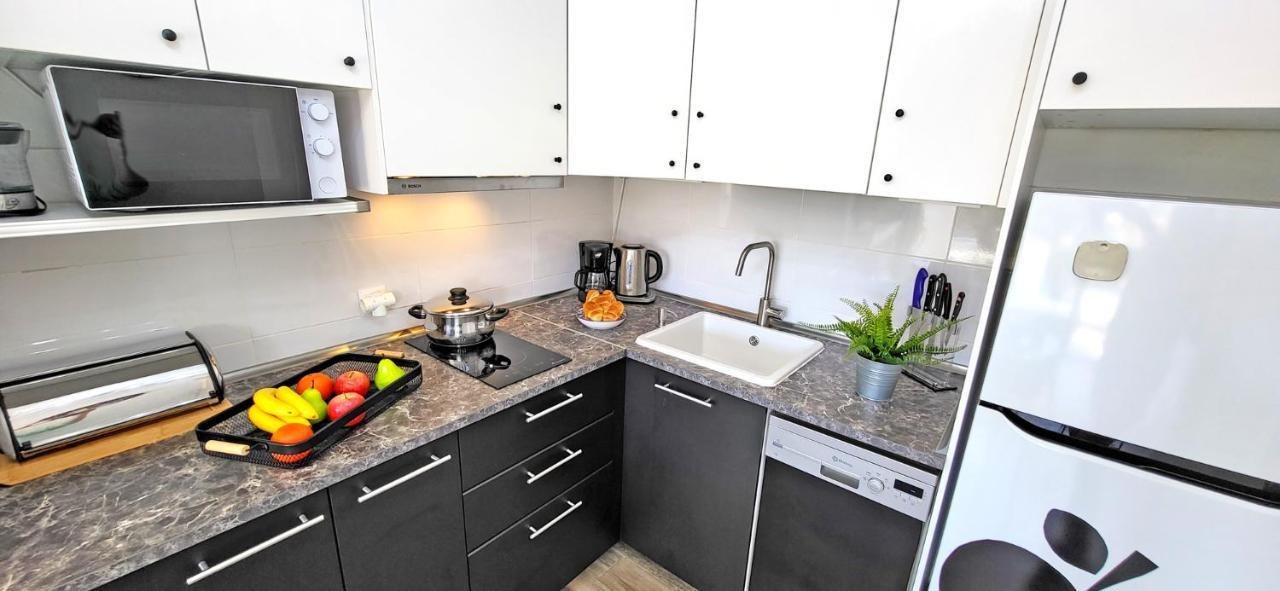 Ferienwohnung Las Palmeras تاراخاليخو المظهر الخارجي الصورة